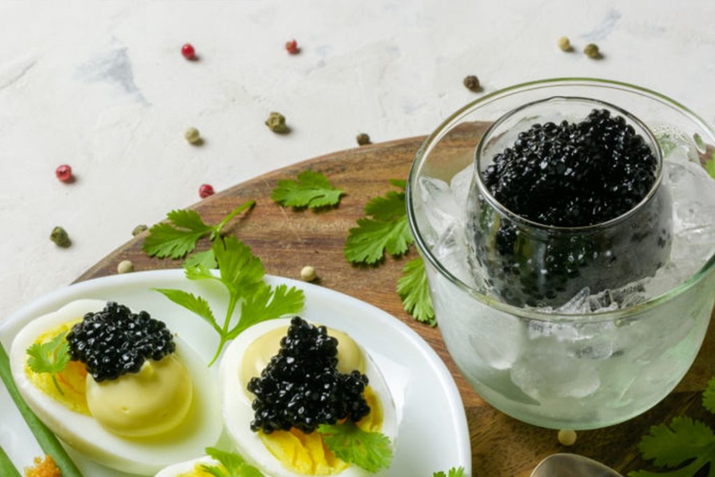 WHAT DOES CAVIAR TASTE LIKE? HOW TO CHOOSE BLACK CAVIAR: BUYER’S GUIDE